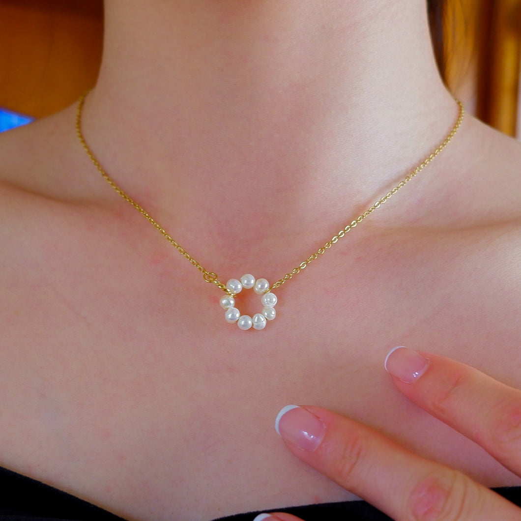 Circle of Stars - Lustrous Halo Pearl Necklace